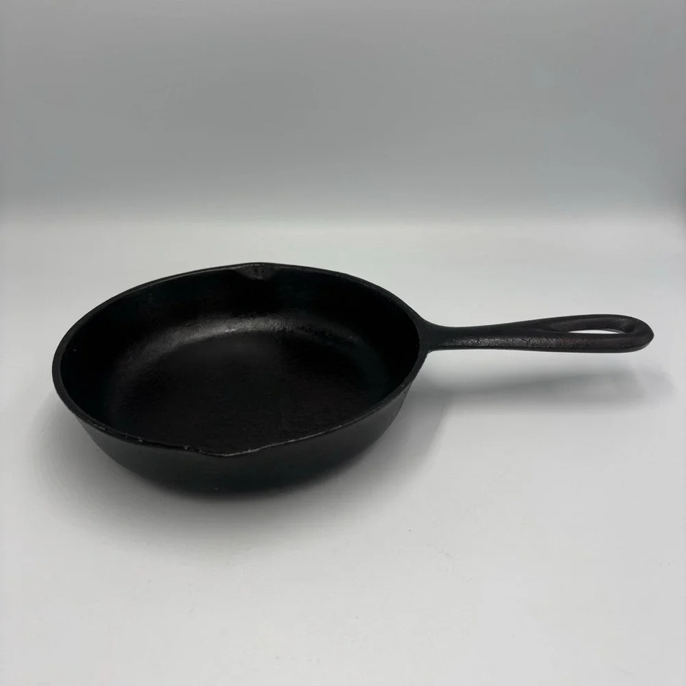 Vintage Wagner Ware #3 Cast Iron Skillet With Heat Ring